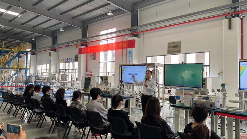 进口涂料树脂优缺点对比